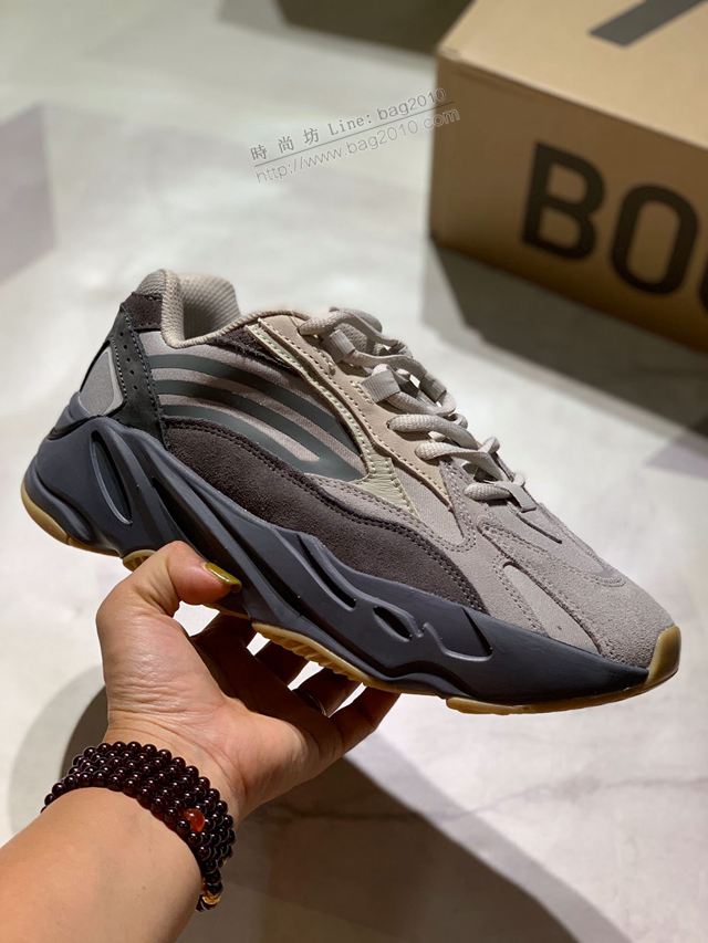 Adidas鞋 火山灰 阿迪達斯真標巴斯夫真爆 侃爺椰子700 Adidas椰子鞋 男女同款  hdx13261